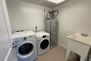 988 Halekauwila St, Honolulu, HI 96814 - Photo 14