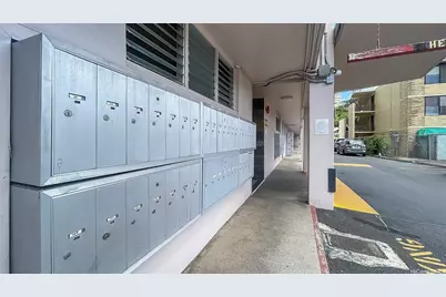 2440 Date Street #303, Honolulu, HI 96826 - Photo 14