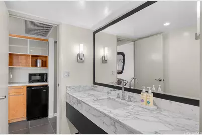 410 Atkinson Drive #1007, Honolulu, HI 96814 - Photo 10