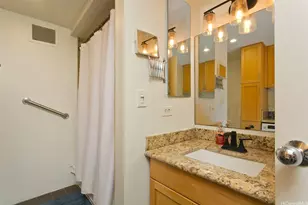 2500 Kalakaua Ave, Honolulu, HI 96815 - Photo 10