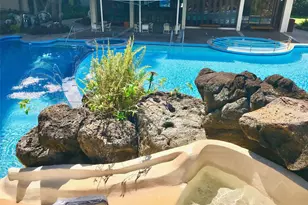 501 Hahaione St, Honolulu, HI 96825 - Photo 14