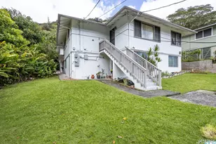1583 Kalaepaa Dr, Honolulu, HI 96819 - Photo 1