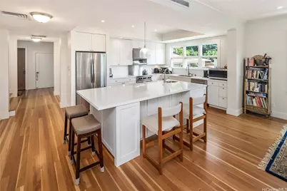 2463 Kekuanoni Street, Honolulu, HI 96813 - Photo 2
