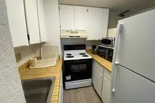 445 Seaside Ave, Honolulu, HI 96815 - Photo 2