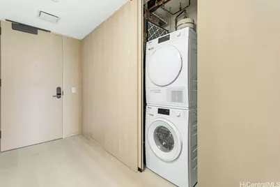 1000 Auahi Street #3008, Honolulu, HI 96814 - Photo 16