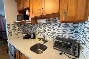 1700 Ala Moana Blvd, Honolulu, HI 96815 - Photo 2