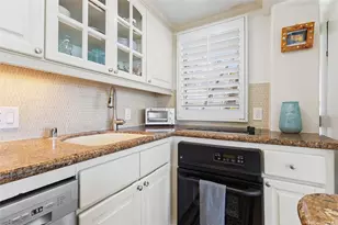 2957 Kalakaua Ave, Honolulu, HI 96815 - Photo 12