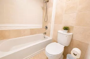 1920 Ala Moana Blvd, Honolulu, HI 96815 - Photo 6
