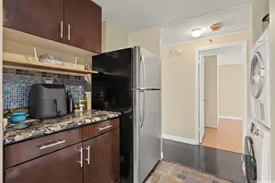 2724 Kahoaloha Ln, Honolulu, HI 96826 - Photo 6