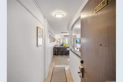 303 Liliuokalani Avenue #1104, Honolulu, HI 96815 - Photo 2