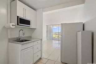445 Seaside Ave, Honolulu, HI 96815 - Photo 2