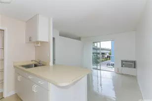 2873 S King St, Honolulu, HI 96826 - Photo 1