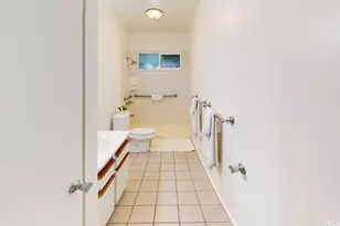 673 Hahaione St, Honolulu, HI 96825 - Photo 16