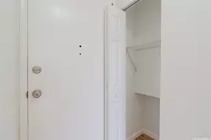 411 Hobron Ln, Honolulu, HI 96815 - Photo 12