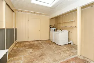 331 Kawaihae St, Honolulu, HI 96825 - Photo 14