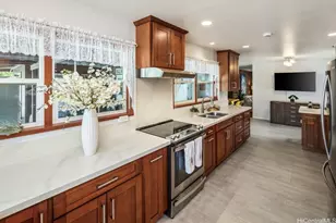 50 Kalaka Pl, Kailua, HI 96734 - Photo 2