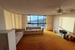 2724 Kahoaloha Ln, Honolulu, HI 96826 - Photo 2