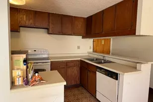 2724 Kahoaloha Ln, Honolulu, HI 96826 - Photo 6