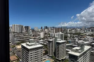 2724 Kahoaloha Ln, Honolulu, HI 96826 - Photo 2