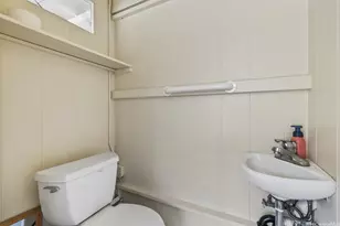 2815 Kahaloa Dr, Honolulu, HI 96822 - Photo 16