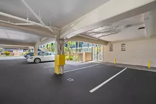 929 Ahana St, Honolulu, HI 96814 - Photo 14