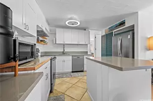 225 Kaiulani Ave, Honolulu, HI 96815 - Photo 4