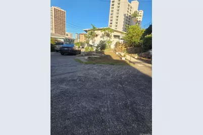 962 Spencer Street, Honolulu, HI 96822 - Photo 1