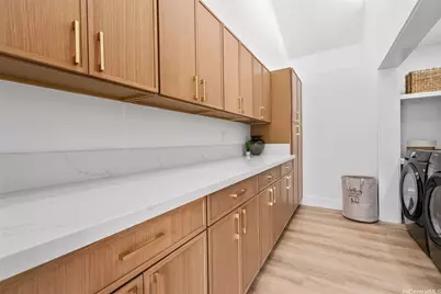 1059 Kaumoku Street, Honolulu, HI 96825 - Photo 10