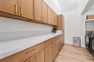 1059 Kaumoku St, Honolulu, HI 96825 - Photo 10