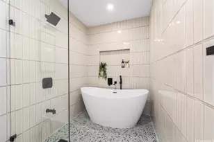 1059 Kaumoku St, Honolulu, HI 96825 - Photo 14