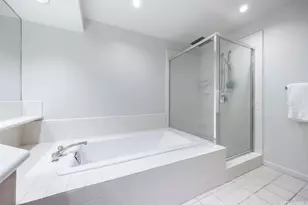 1 Keahole Pl, Honolulu, HI 96825 - Photo 16