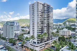 2724 Kahoaloha Ln, Honolulu, HI 96826 - Photo 2