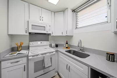 2440 Date Street #706, Honolulu, HI 96826 - Photo 10