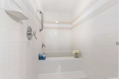 2440 Kuhio Avenue #1101, Honolulu, HI 96815 - Photo 10