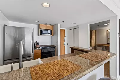 1777 Ala Moana Boulevard #1802, Honolulu, HI 96815 - Photo 12