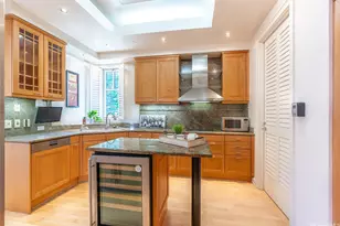 1740 S Beretania St, Honolulu, HI 96826 - Photo 8