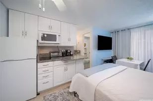 2463 Kuhio Ave, Honolulu, HI 96815 - Photo 2