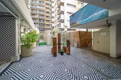 2463 Kuhio Avenue #504, Honolulu, HI 96815 - Photo 14