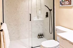 229 Paoakalani Ave, Honolulu, HI 96815 - Photo 18