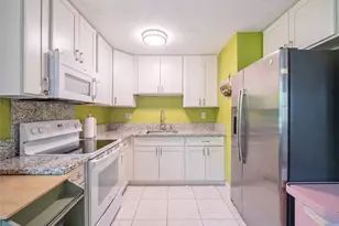 71 Kawananakoa Pl, Honolulu, HI 96817 - Photo 18