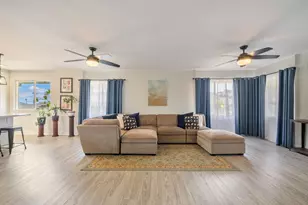 71 Kawananakoa Pl, Honolulu, HI 96817 - Photo 2