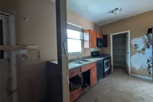87-206 Halemaluhia Pl, Waianae, HI 96792 - Photo 6