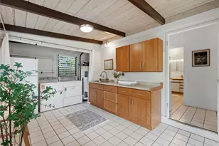 313 Anolani St, Honolulu, HI 96821 - Photo 16