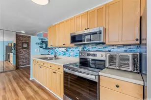 2421 Tusitala St, Honolulu, HI 96815 - Photo 8