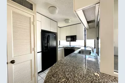 1212 Nuuanu Avenue #2407, Honolulu, HI 96817 - Photo 4