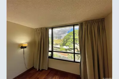 1525 Wilder Avenue #504, Honolulu, HI 96822 - Photo 16