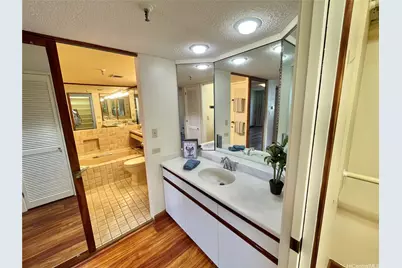 1525 Wilder Avenue #504, Honolulu, HI 96822 - Photo 12