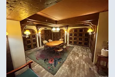 1525 Wilder Avenue #504, Honolulu, HI 96822 - Photo 20