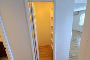 411 Kaiolu St, Honolulu, HI 96815 - Photo 14