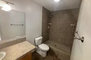 2415 Ala Wai Blvd, Honolulu, HI 96815 - Photo 12